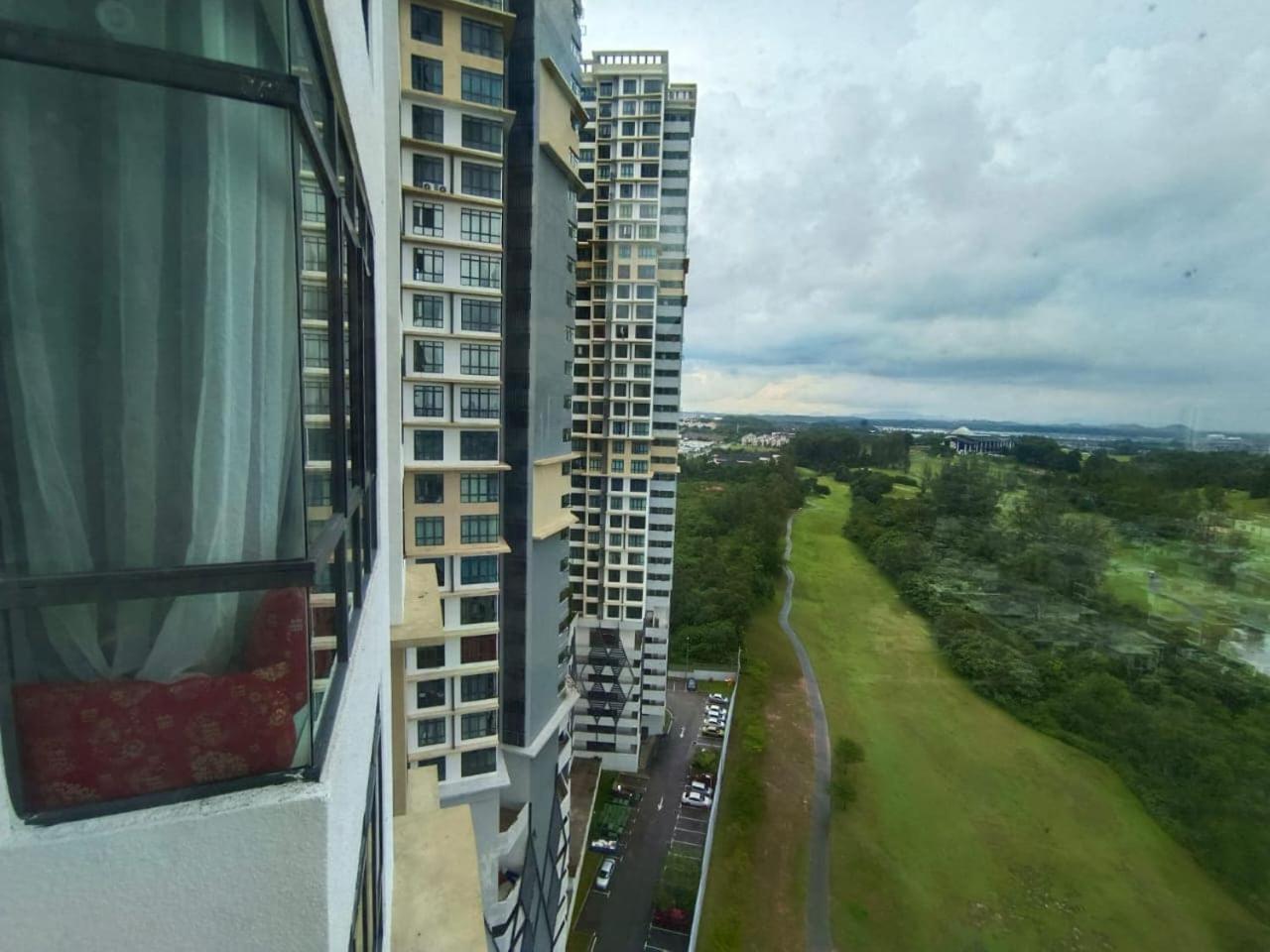 Arc Austin Hill Apartment Johor Bahru Buitenkant foto